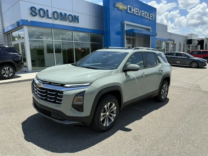 2026 Chevrolet Equinox LT photo 1