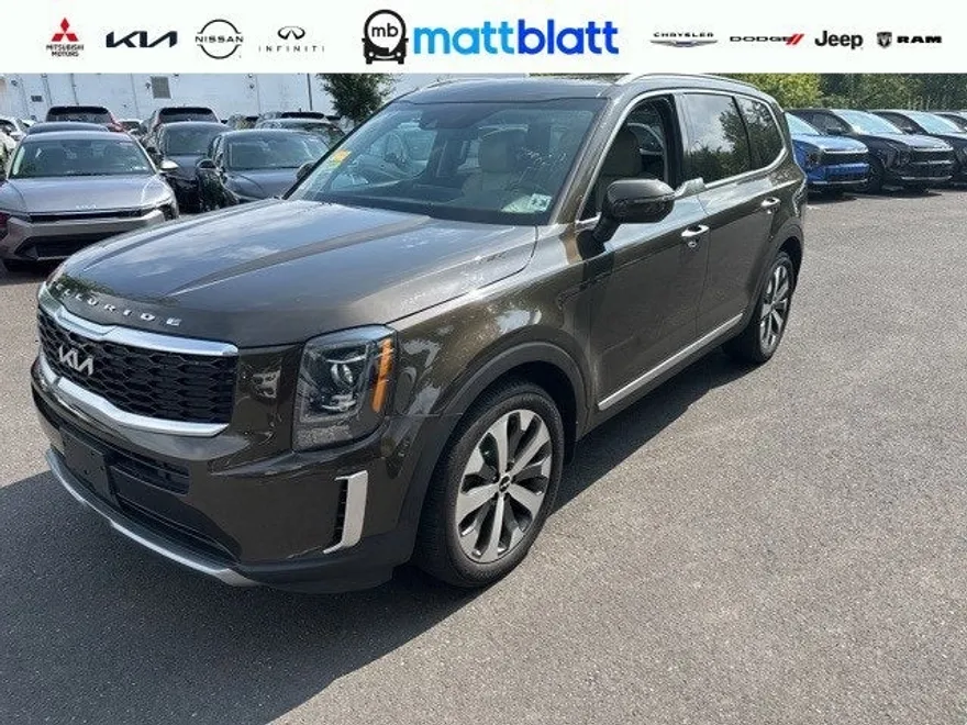 2022 Kia Telluride S photo 1