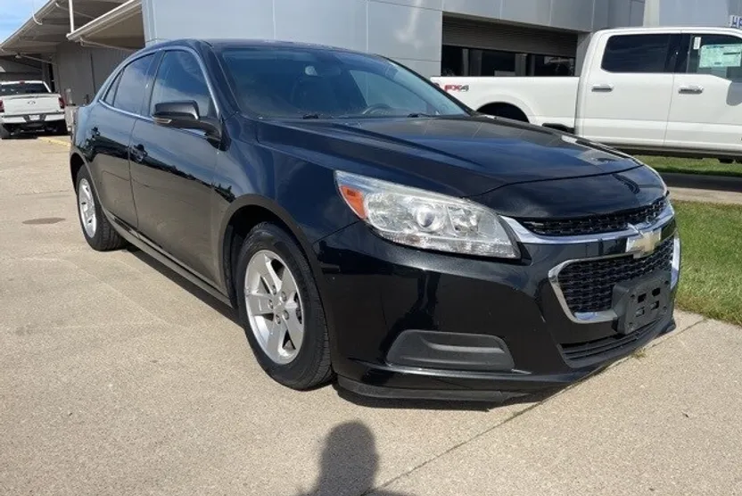 2014 Chevrolet Malibu 1LT photo 1