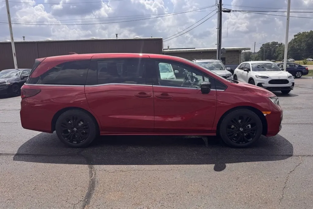 2025 Honda Odyssey photo 1