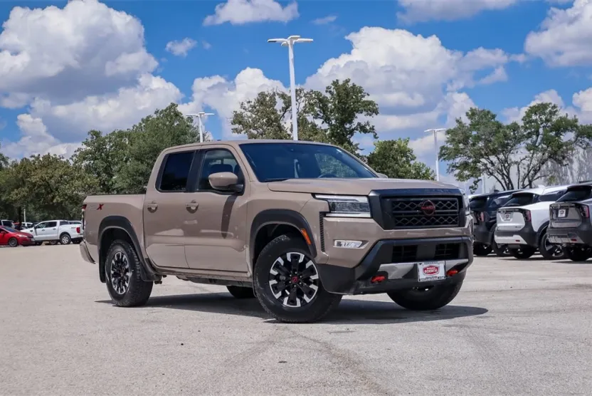 2024 Nissan Frontier PRO-X photo 1