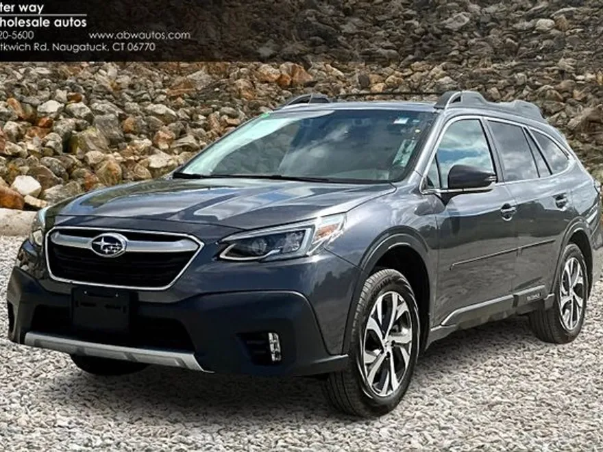 2022 Subaru Outback Limited photo 1