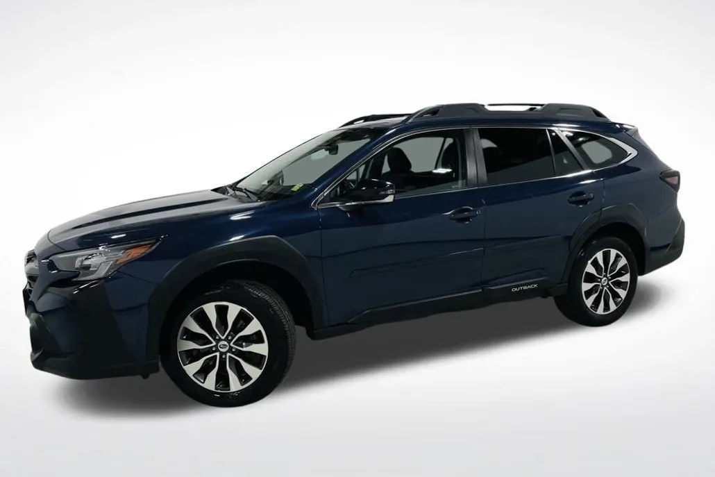 2023 Subaru Outback Limited photo 1