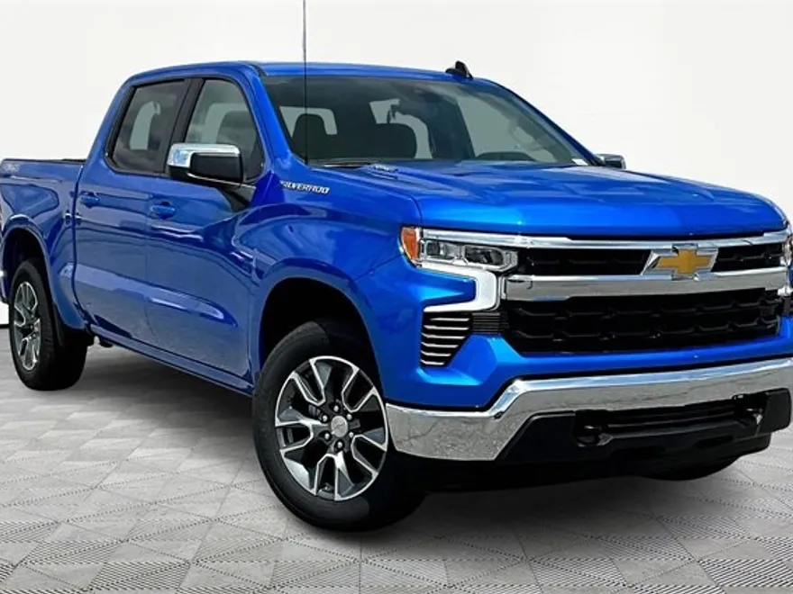 2025 Chevrolet Silverado 1500 LT photo 1