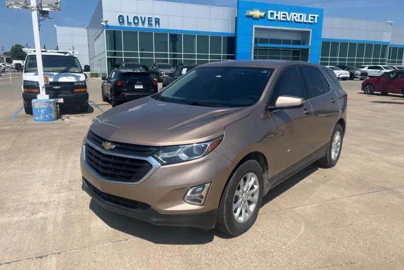 2018 Chevrolet Equinox LT photo 1