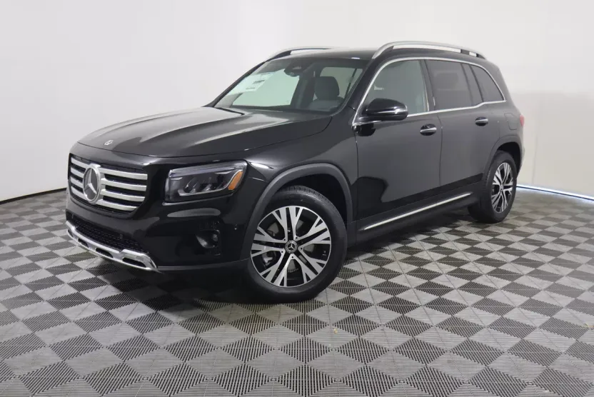 2025 Mercedes Benz GLB 250 photo 1
