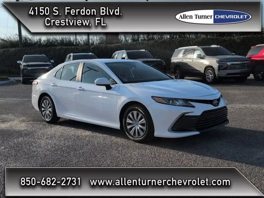 2023 Toyota Camry Hybrid LE photo 1