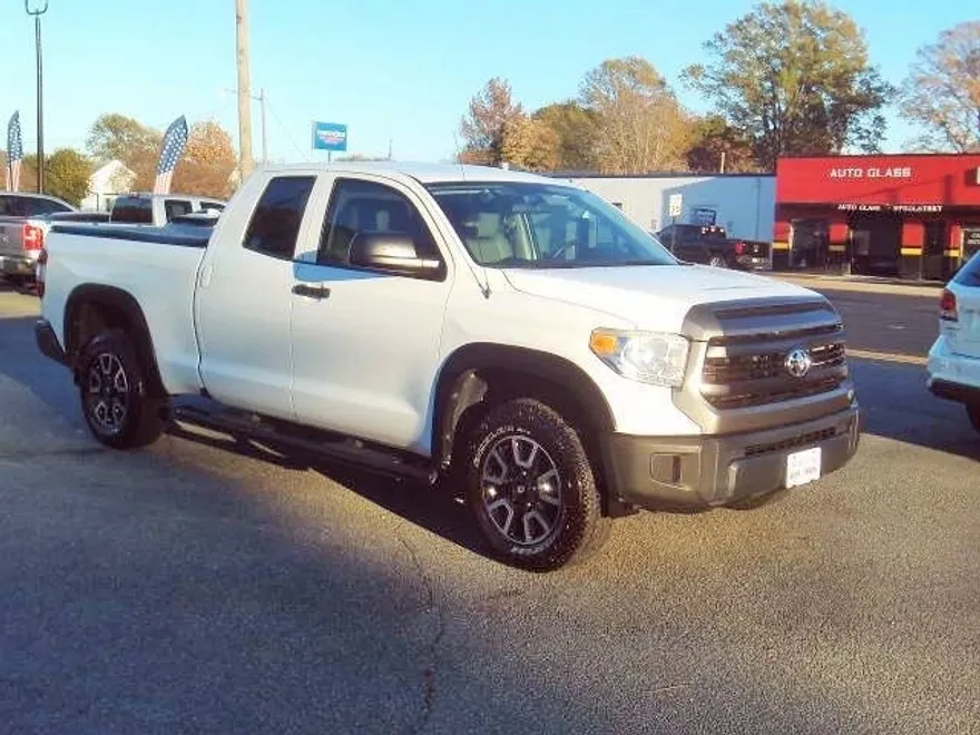 2017 Toyota Tundra TRD Pro photo 1