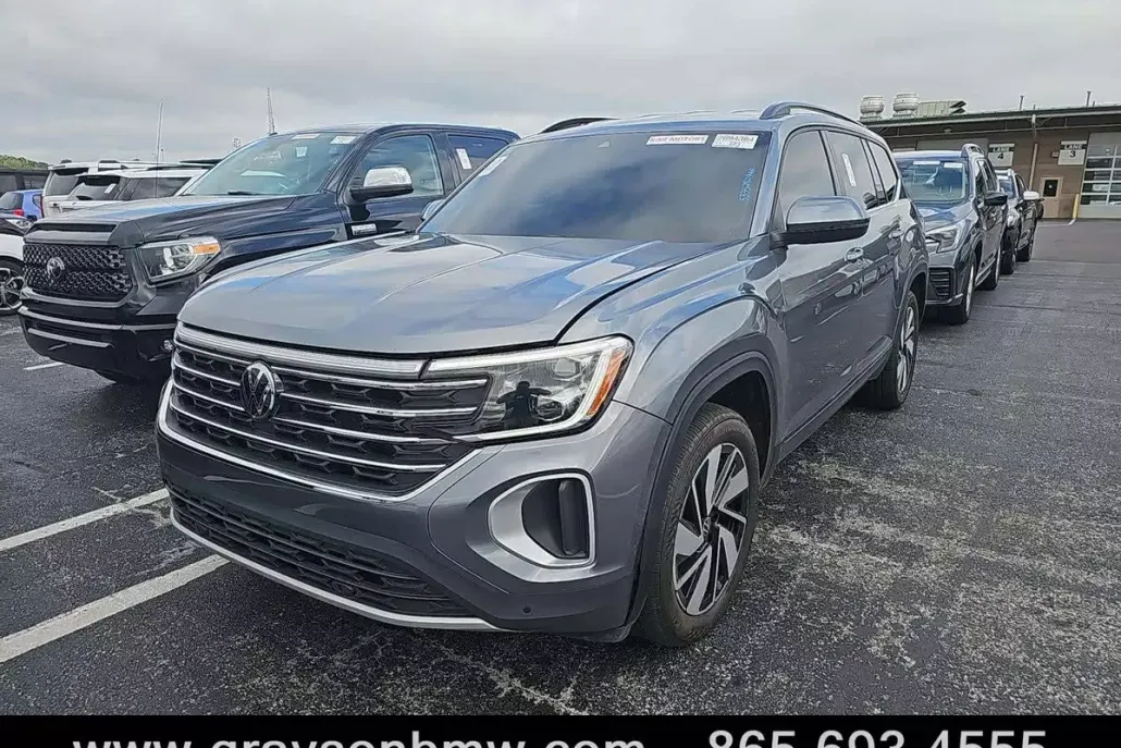 2024 Volkswagen Atlas SE Technology photo 1