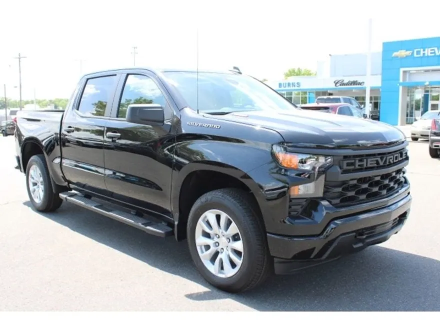 2025 Chevrolet Silverado 1500 Custom photo 1