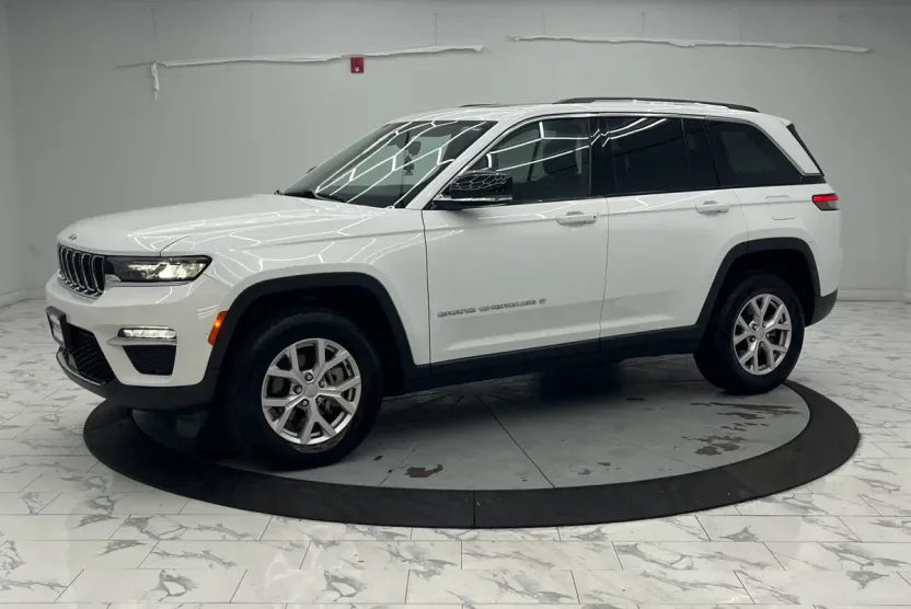 2022 Jeep Grand Cherokee Limited photo 1