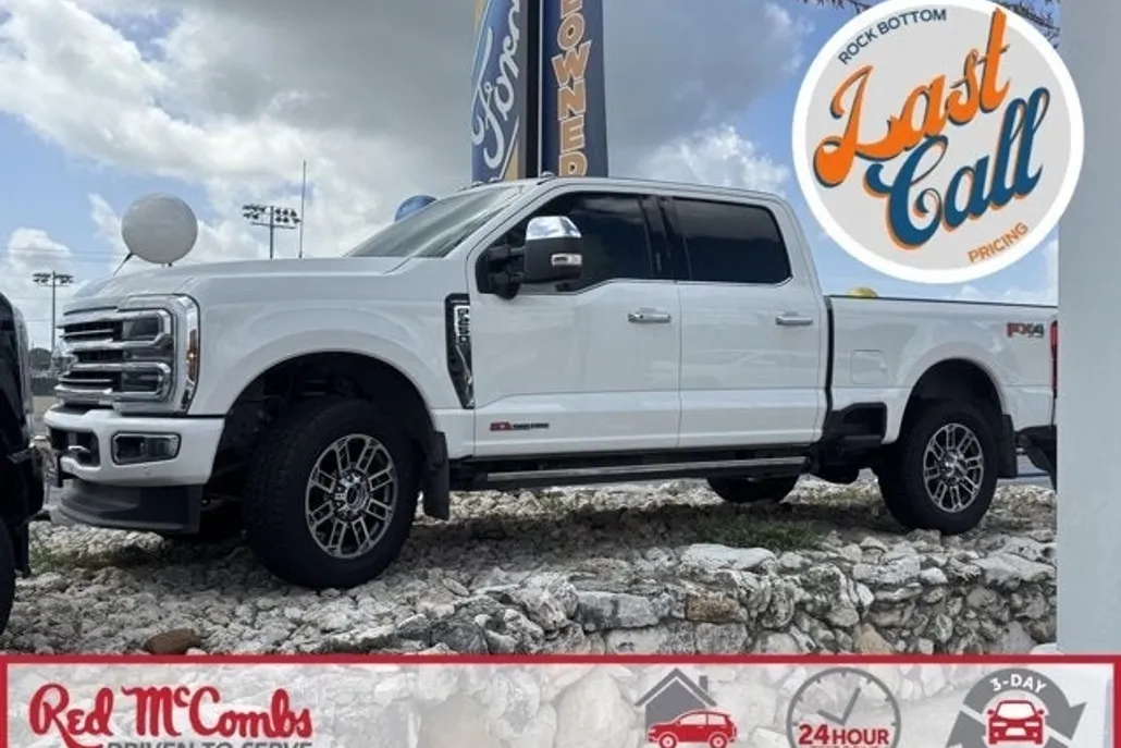 2024 Ford F-250 Platinum photo 1