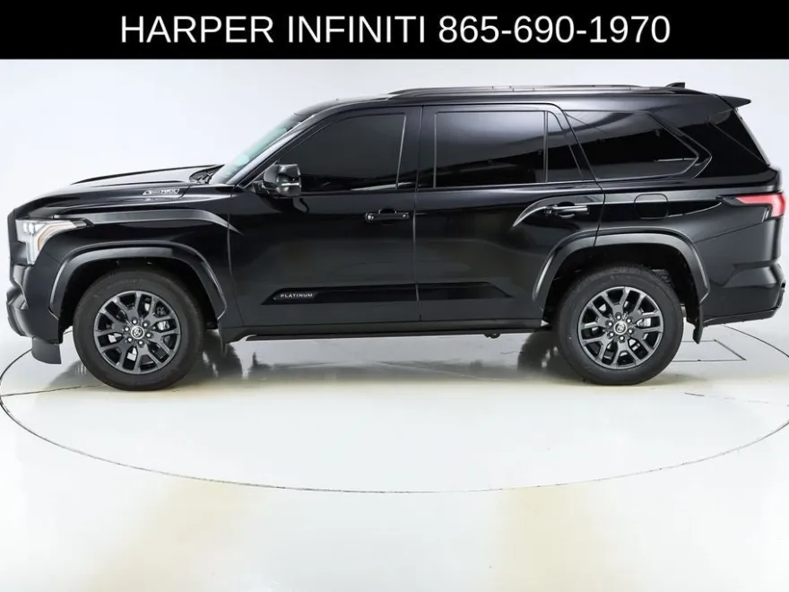 2023 Toyota Sequoia Platinum photo 1