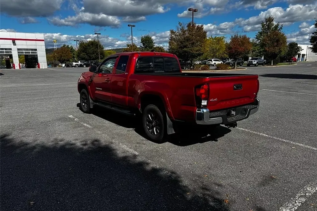 2023 Toyota Tacoma SR5 photo 1