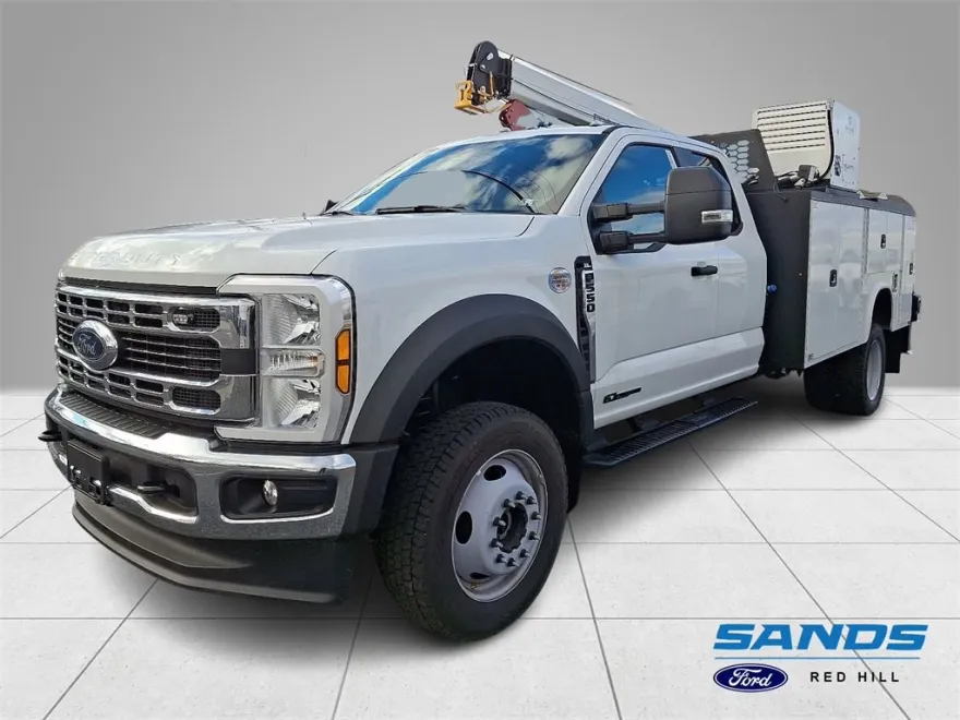 2024 Ford F-550 XL photo 1