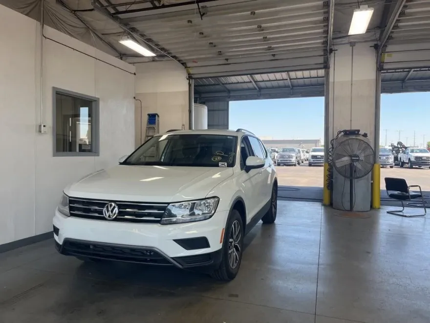 2021 Volkswagen Tiguan S photo 1