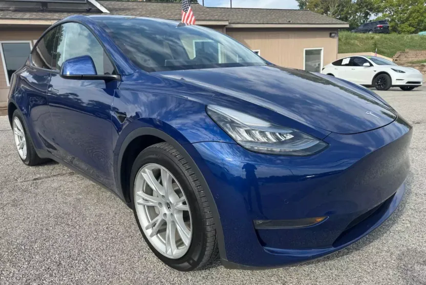 2020 Tesla Model Y Long Range photo 1