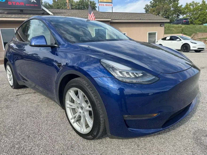 2020 Tesla Model Y Long Range photo 1