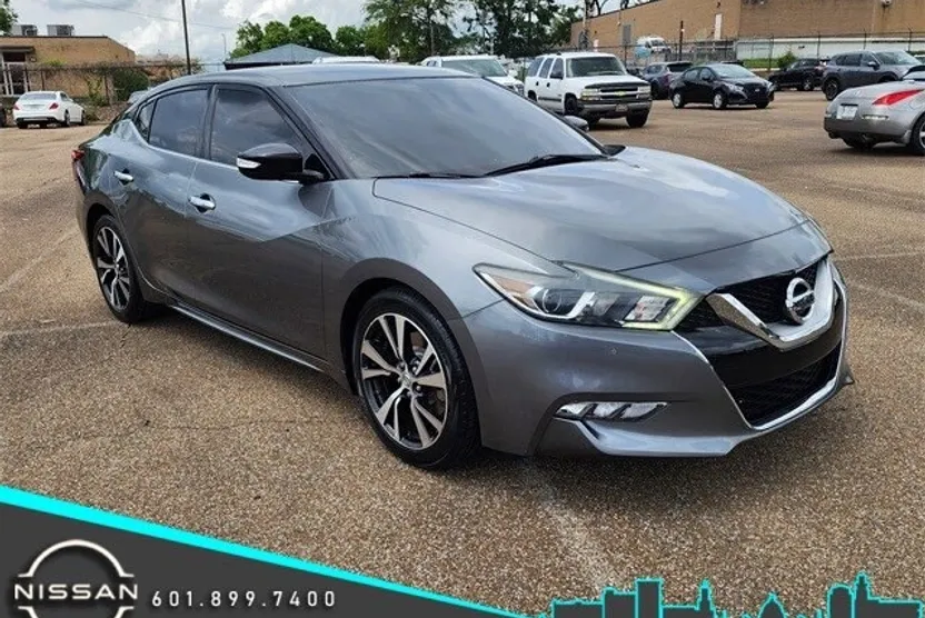 2016 Nissan Maxima SV photo 1
