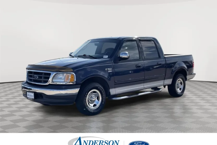 2002 Ford F-150 XLT photo 1