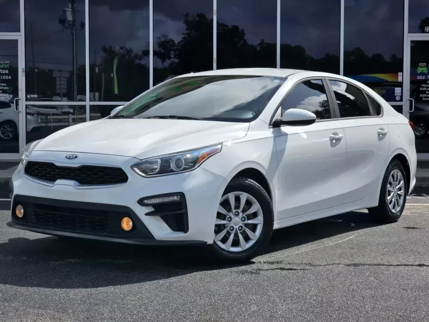 2020 Kia Forte FE photo 1