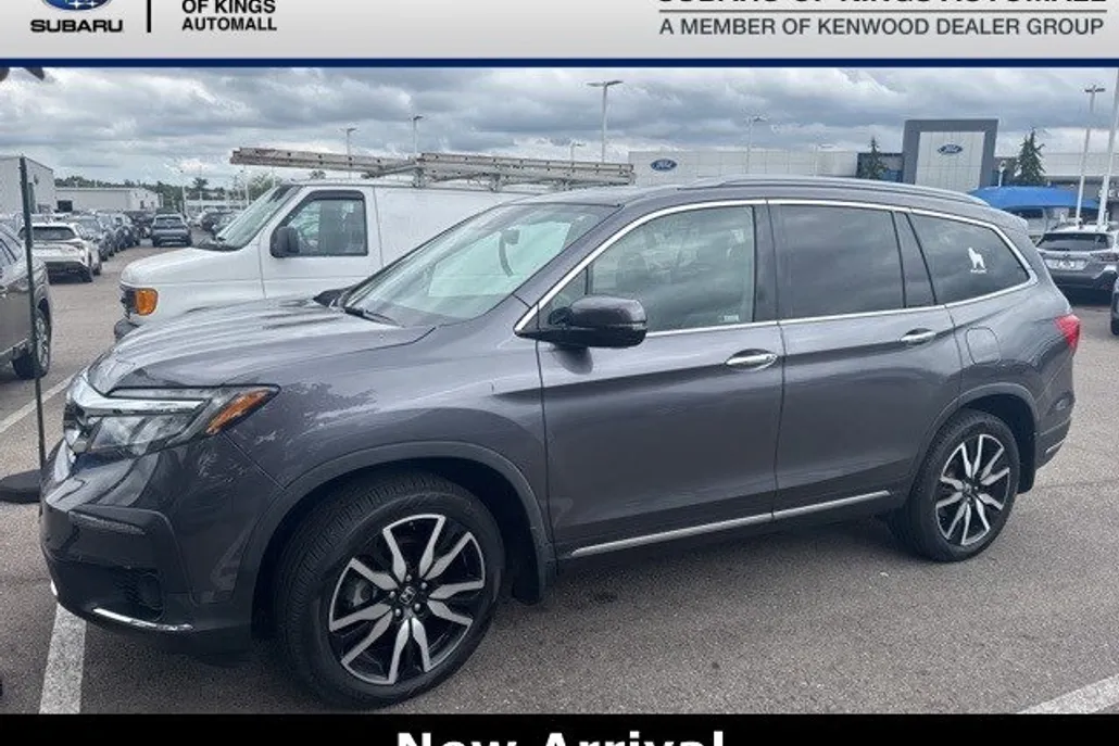 2020 Honda Pilot Touring photo 1