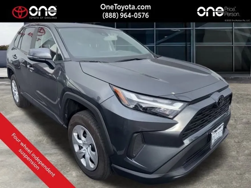 2024 Toyota RAV4 LE photo 1