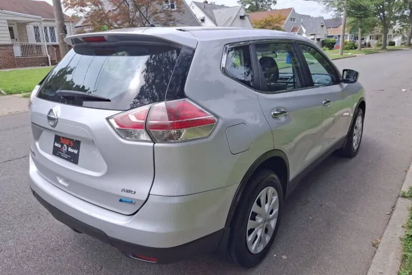 2014 Nissan Rogue S photo 1