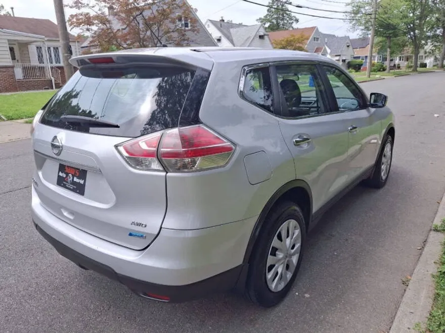 2014 Nissan Rogue S photo 1
