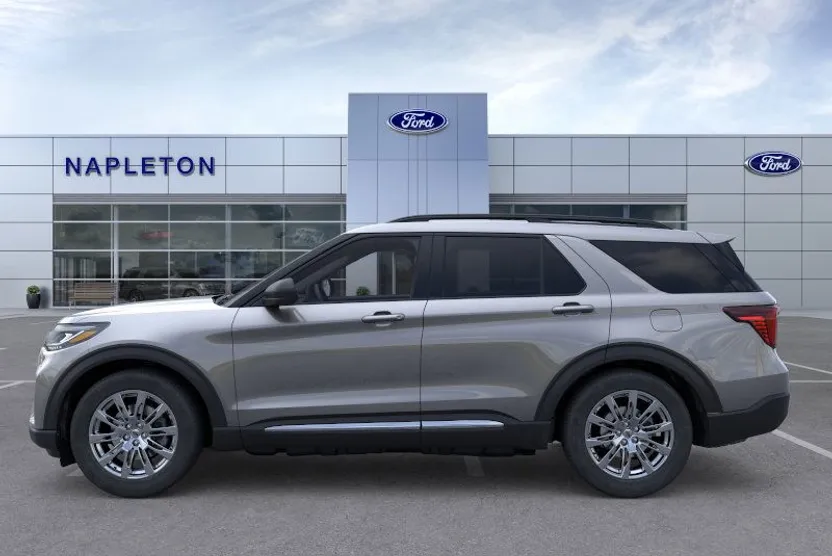 2025 Ford Explorer photo 1