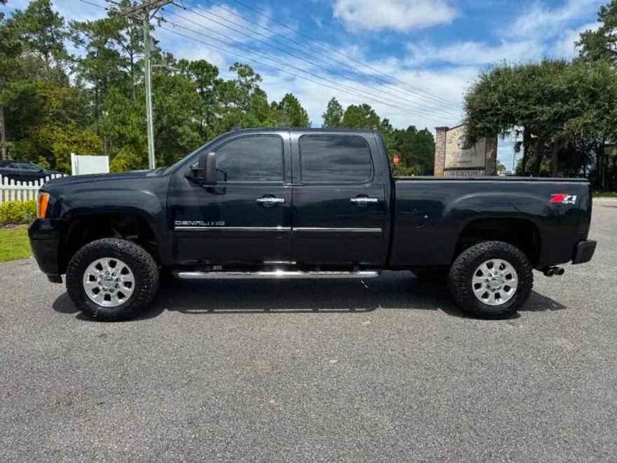 2011 Gmc Sierra Denali photo 1