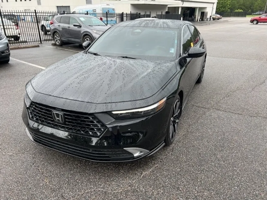 2024 Honda Accord Hybrid Touring photo 1