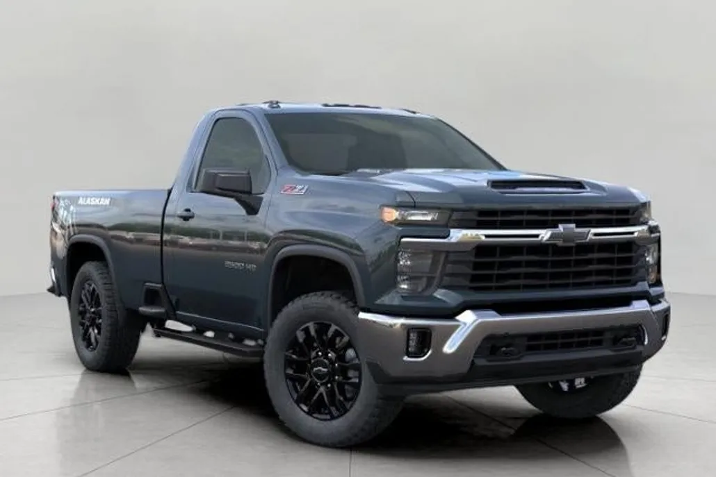 2025 Chevrolet Silverado 2500HD LT photo 1