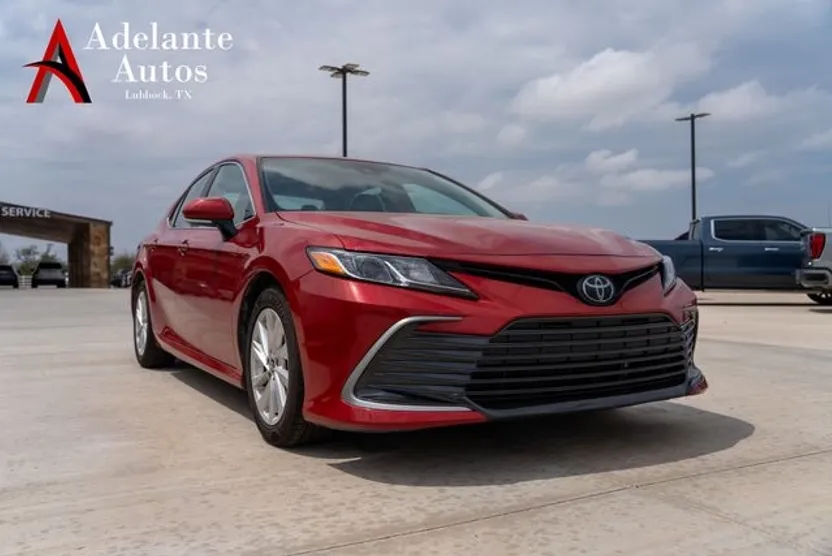 2024 Toyota Camry LE photo 1