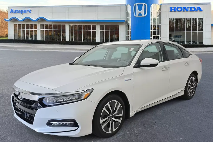 2020 Honda Accord Hybrid Touring photo 1