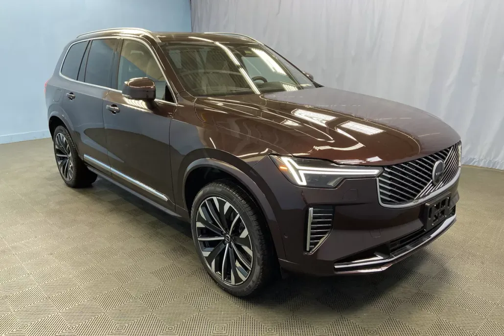 2026 Volvo XC90 Plus photo 1