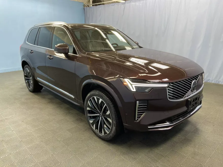 2026 Volvo XC90 Plus photo 1
