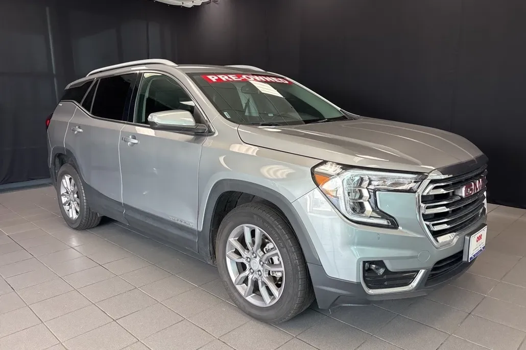 2024 Gmc Terrain SLT photo 1