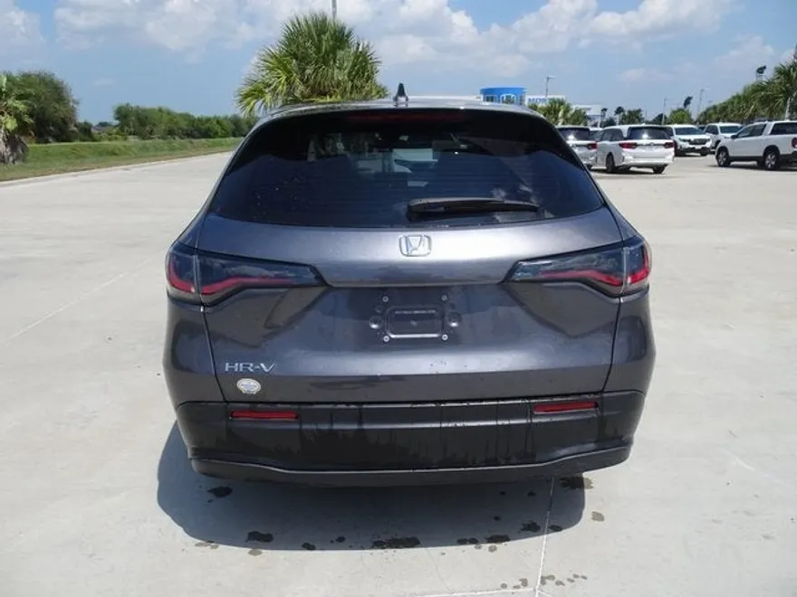 2025 Honda HR-V LX photo 1