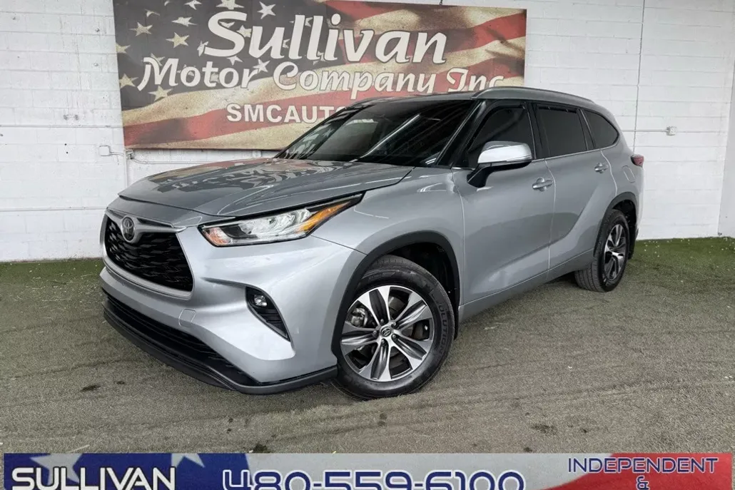2020 Toyota Highlander XLE photo 1