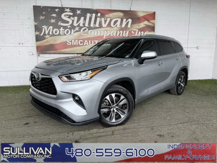 2020 Toyota Highlander XLE photo 1