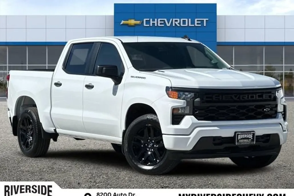 2025 Chevrolet Silverado 1500 Custom photo 1