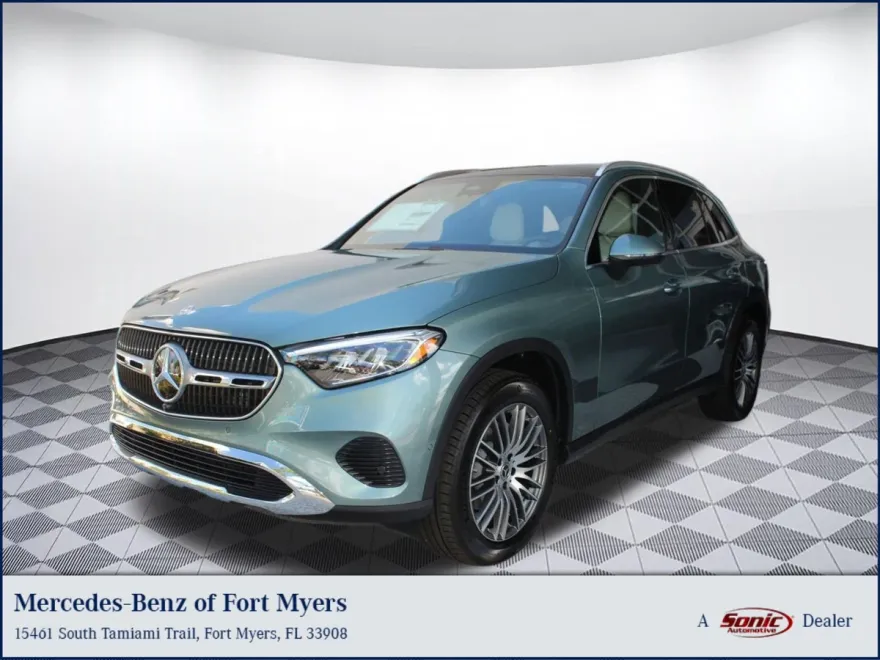 2026 Mercedes Benz GLC 300 4MATIC photo 1