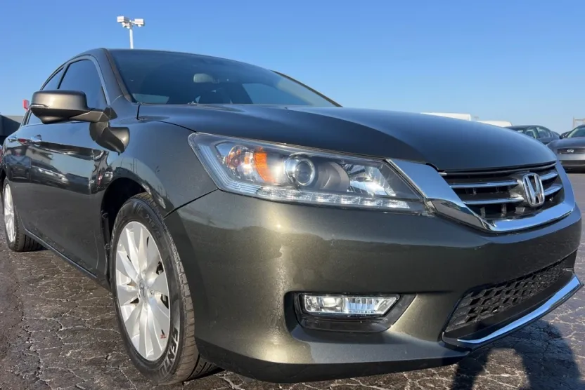 2013 Honda Accord EX-L V6 photo 1
