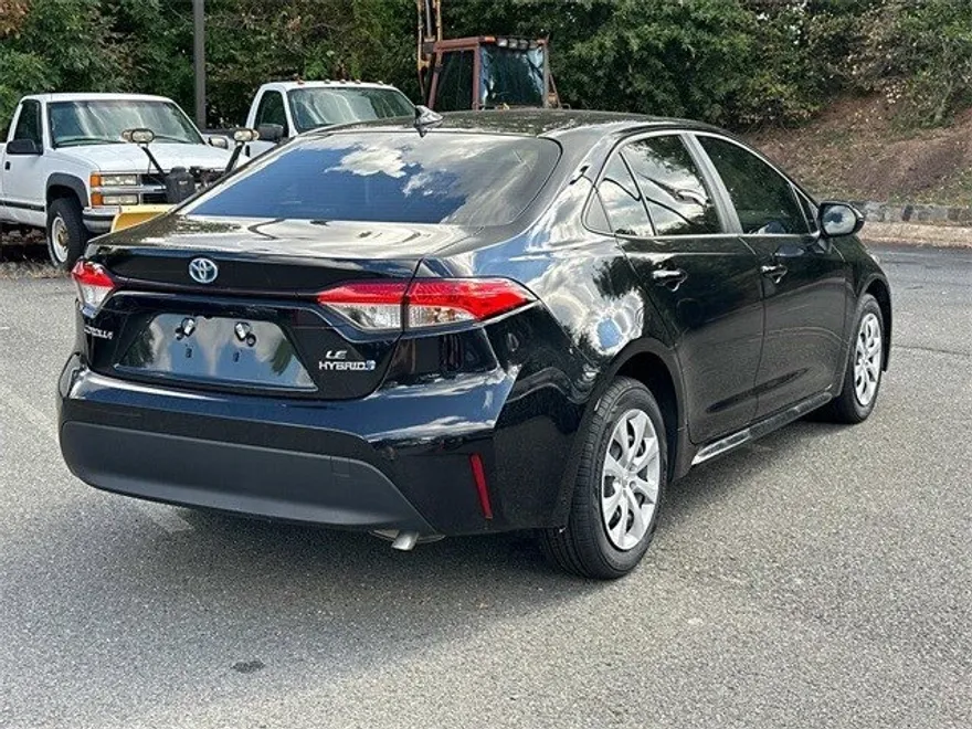 2024 Toyota Corolla Hybrid LE photo 1