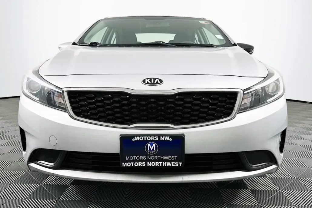 2017 Kia Forte LX Base photo 1