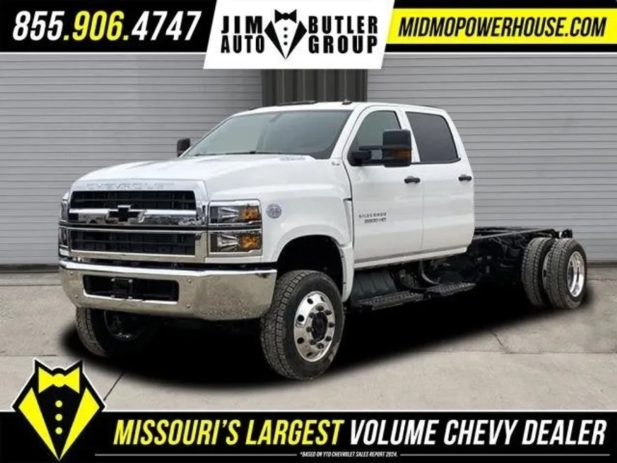 2024 Chevrolet Silverado 5500HD Work Truck photo 1