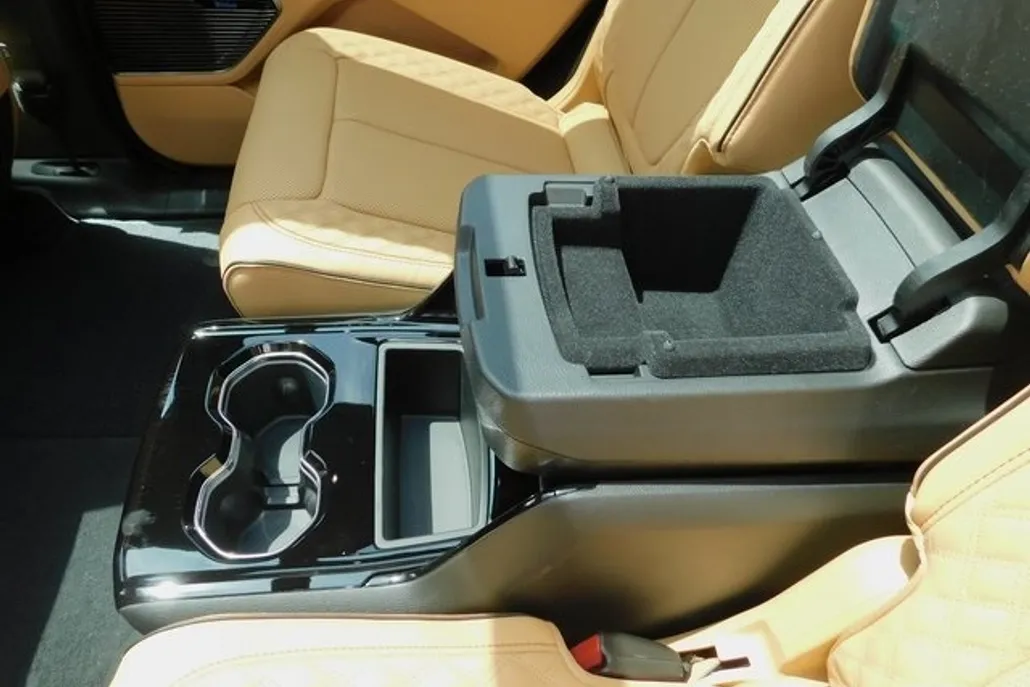 2025 Jeep Grand Cherokee L Summit photo 1
