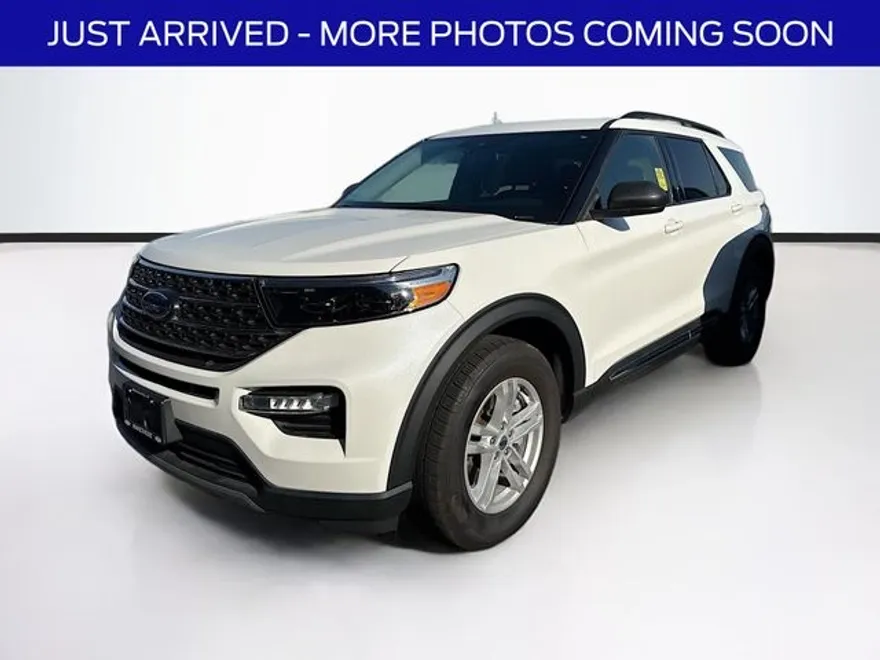 2022 Ford Explorer XLT photo 1