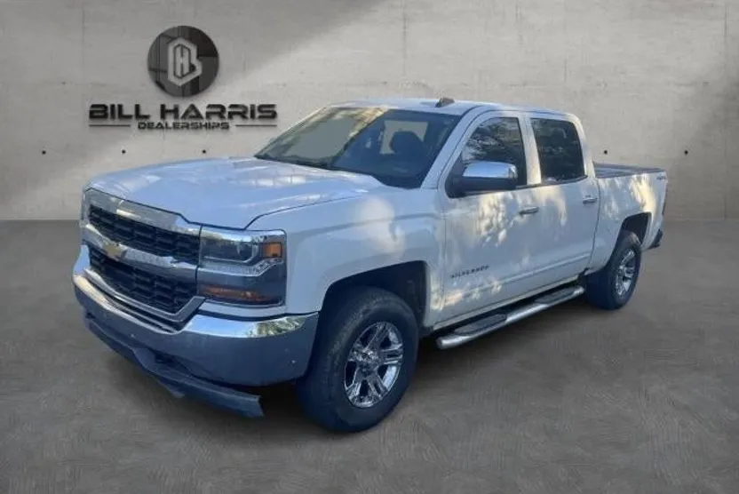 2016 Chevrolet Silverado LT photo 1